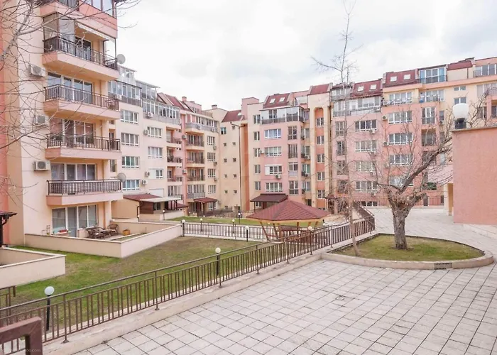 Luxury - Residens Warna